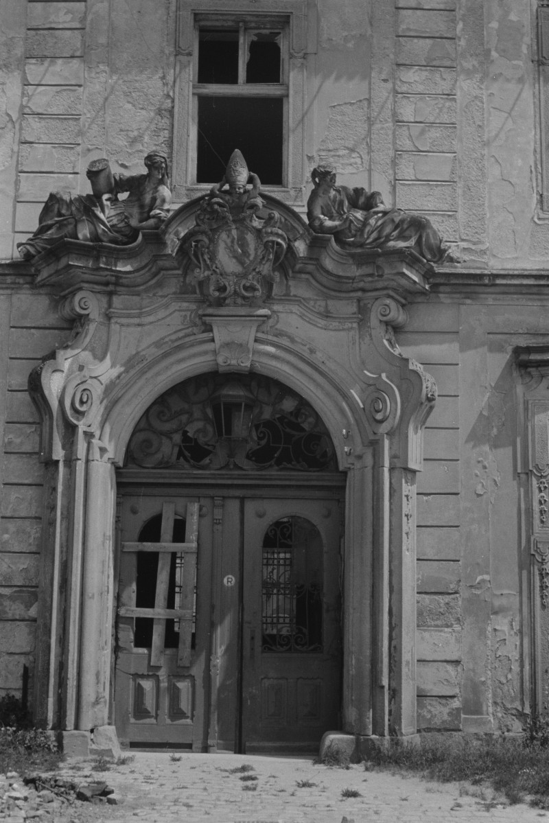 klasztor - portal boczny, skan 1