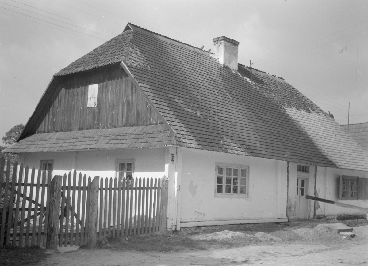dom nr 62 - elewacje frontowe, skan 1
