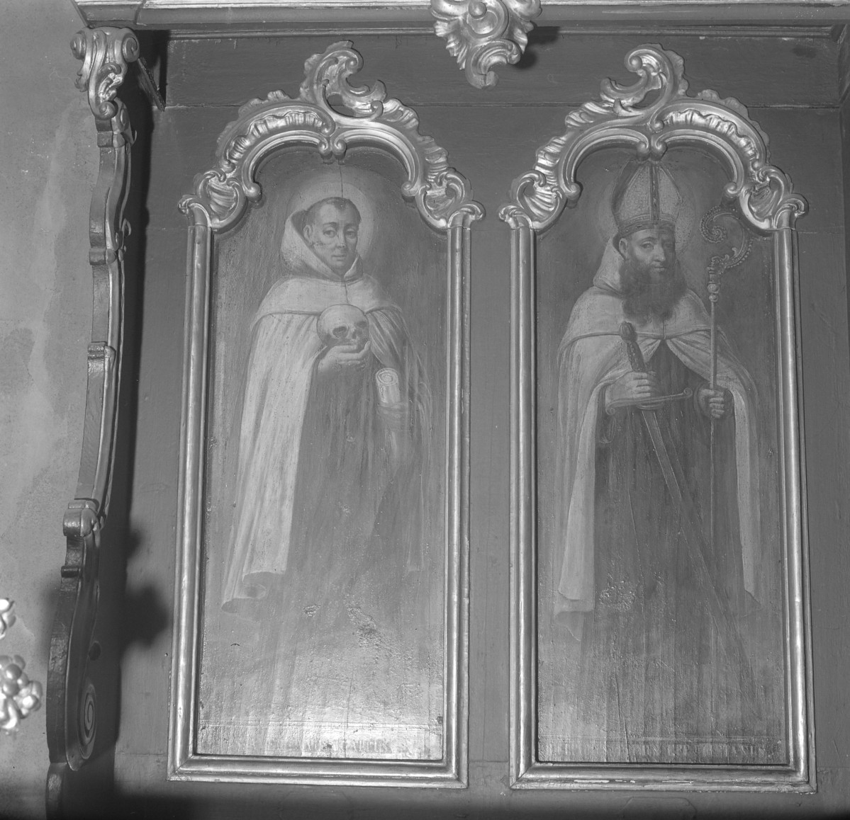 kościół parafialny pw. św.św. Marcina i Mikołaja - stalle, obrazy św. Awertyna i św. Telesfora, skan 1
