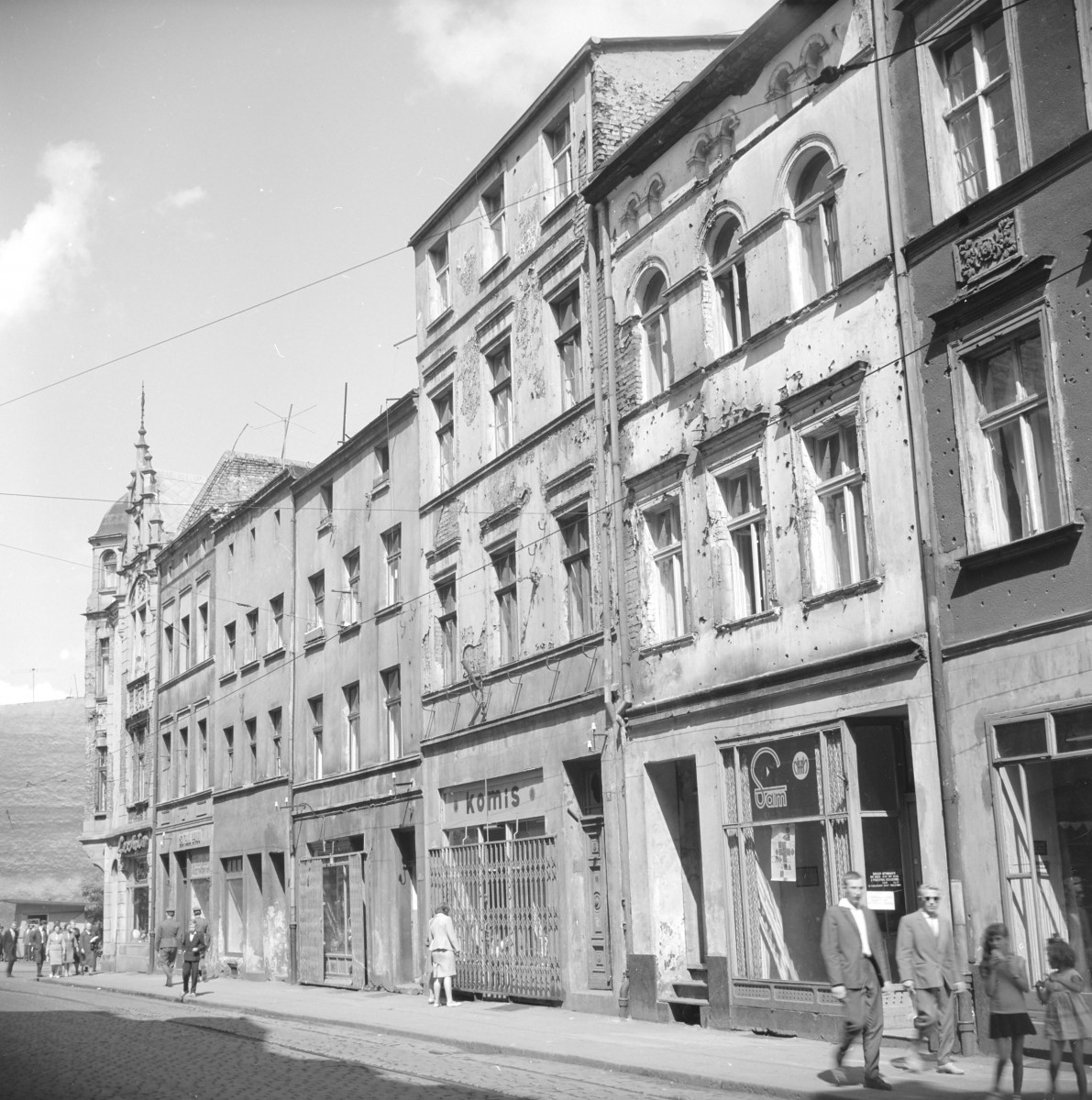 kamienice - elewacje frontowe, skan 1