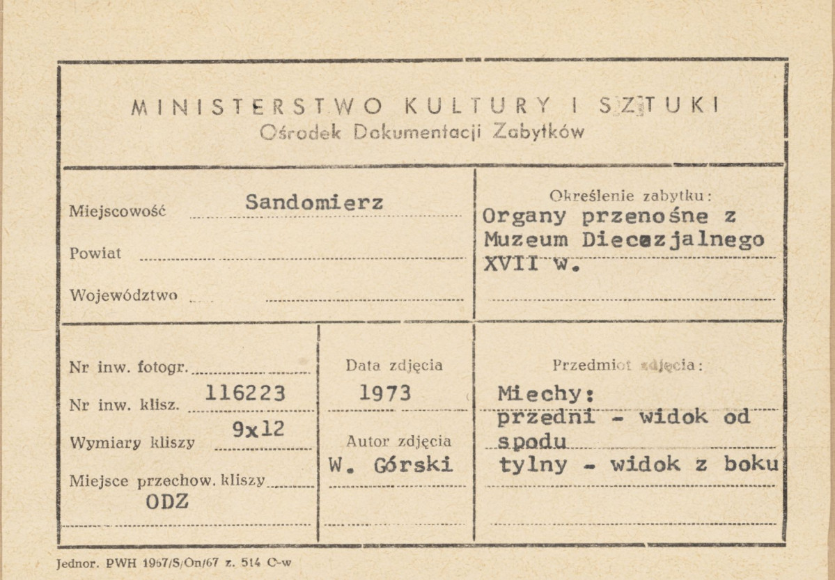 Muzeum Diecezjalne - organy przenośne, widok na miechy - metryczka, skan 1