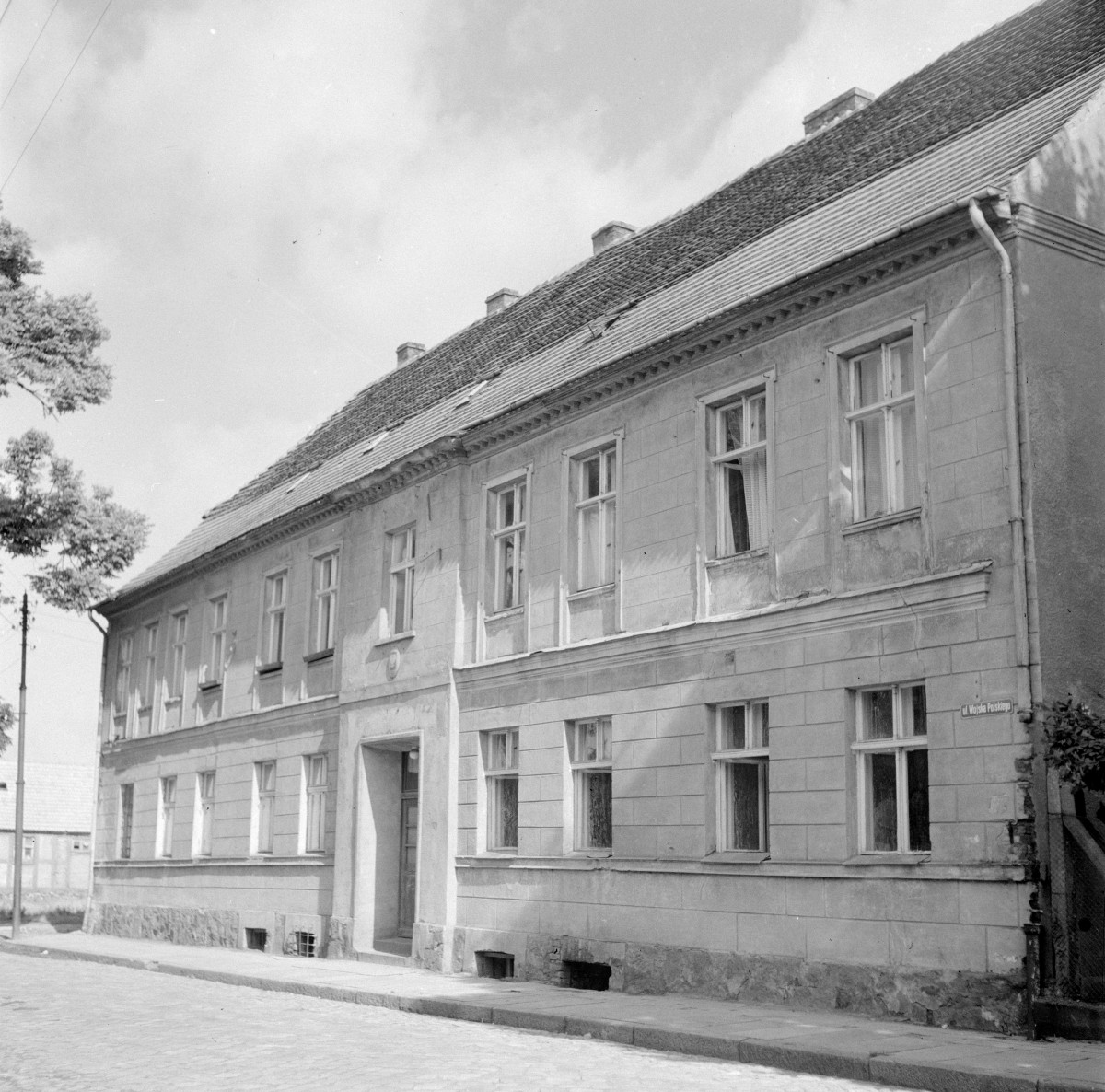 kamienica - elewacja frontowa, skan 1