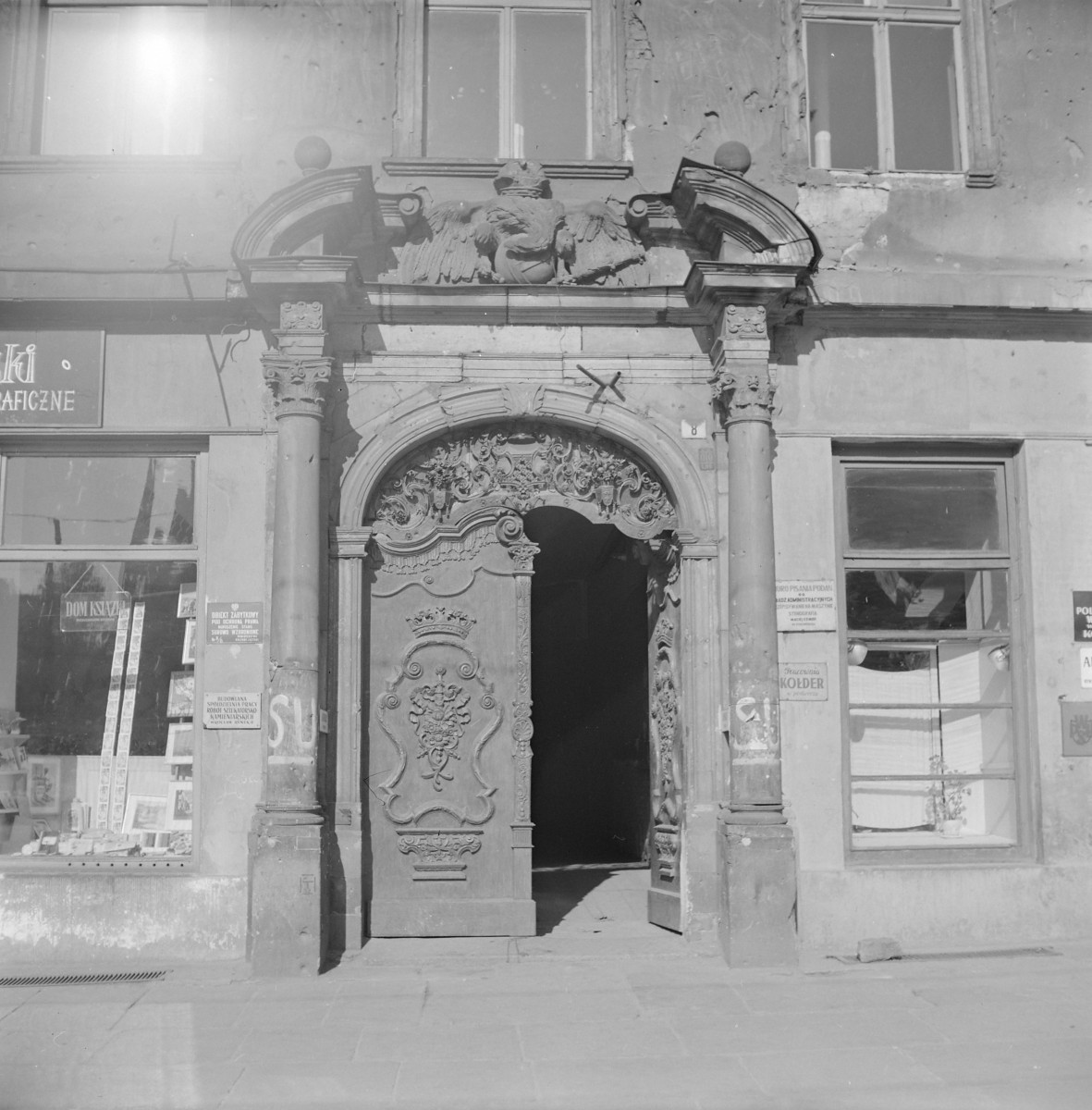 kamienica - portal główny, skan 1