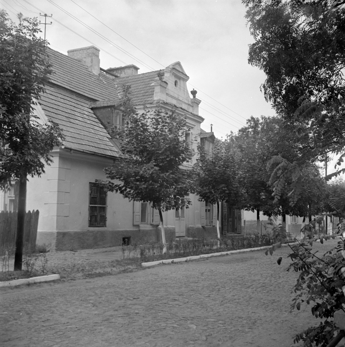 dom - elewacja frontowa, skan 1