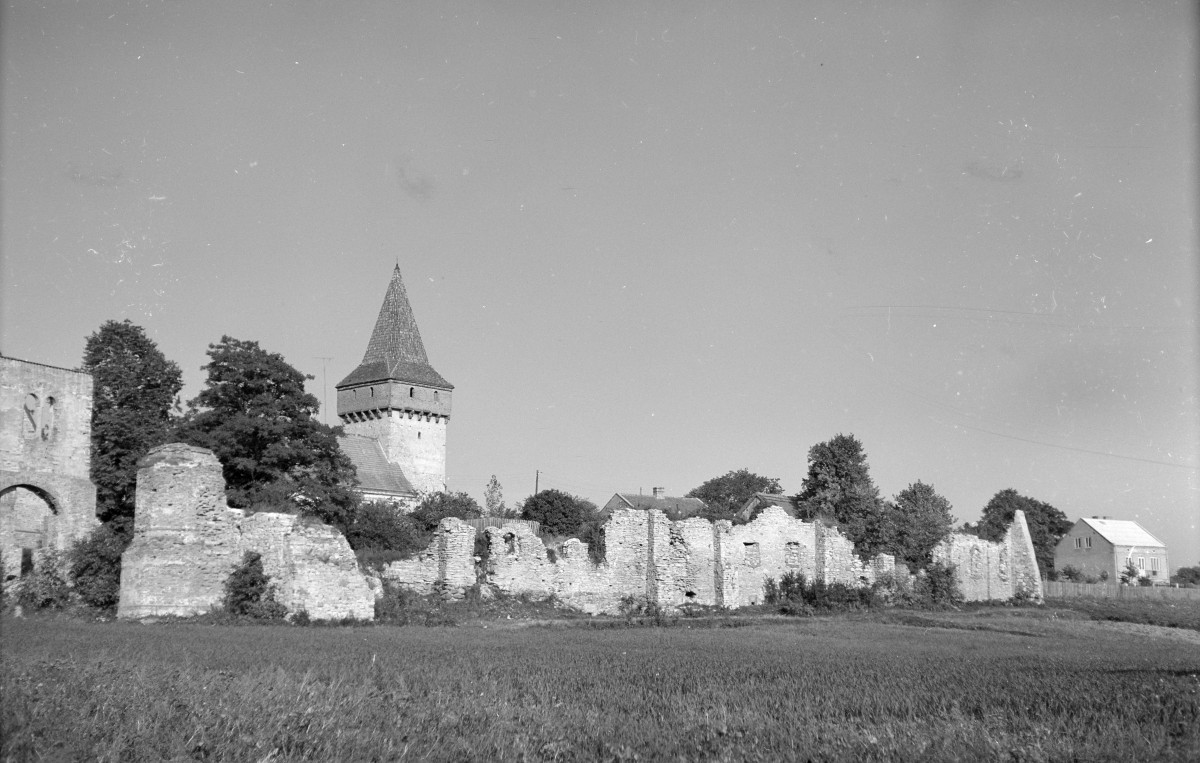 opactwo cysterskie - zabudowania klasztorne - widok od północnego-zachodu, skan 1