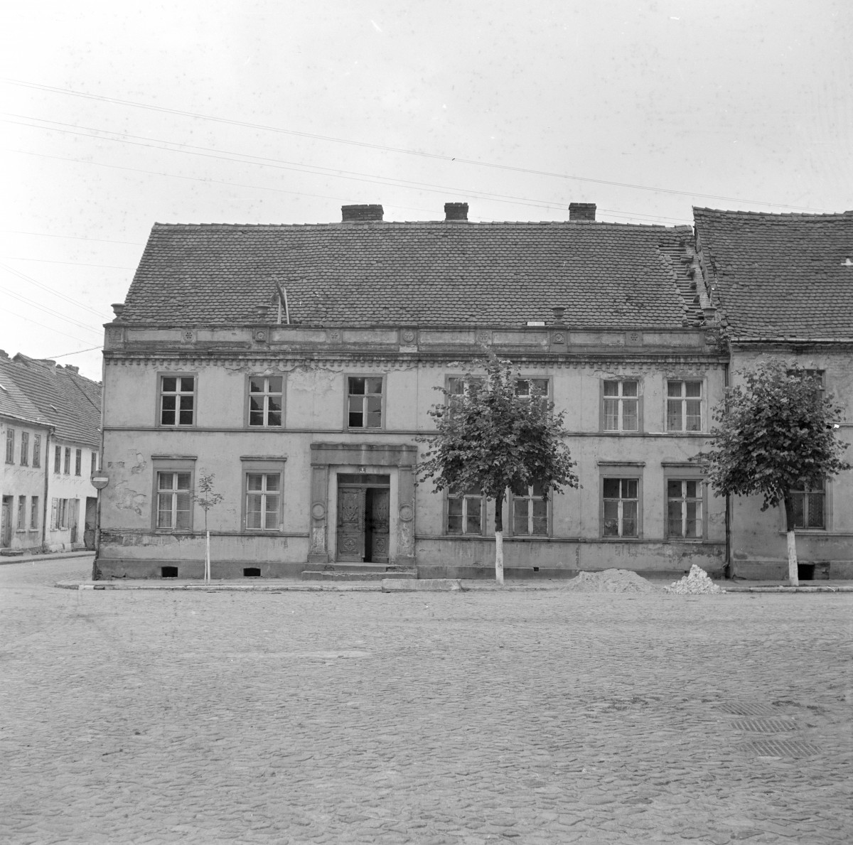 dom - elewacja frontowa, skan 1