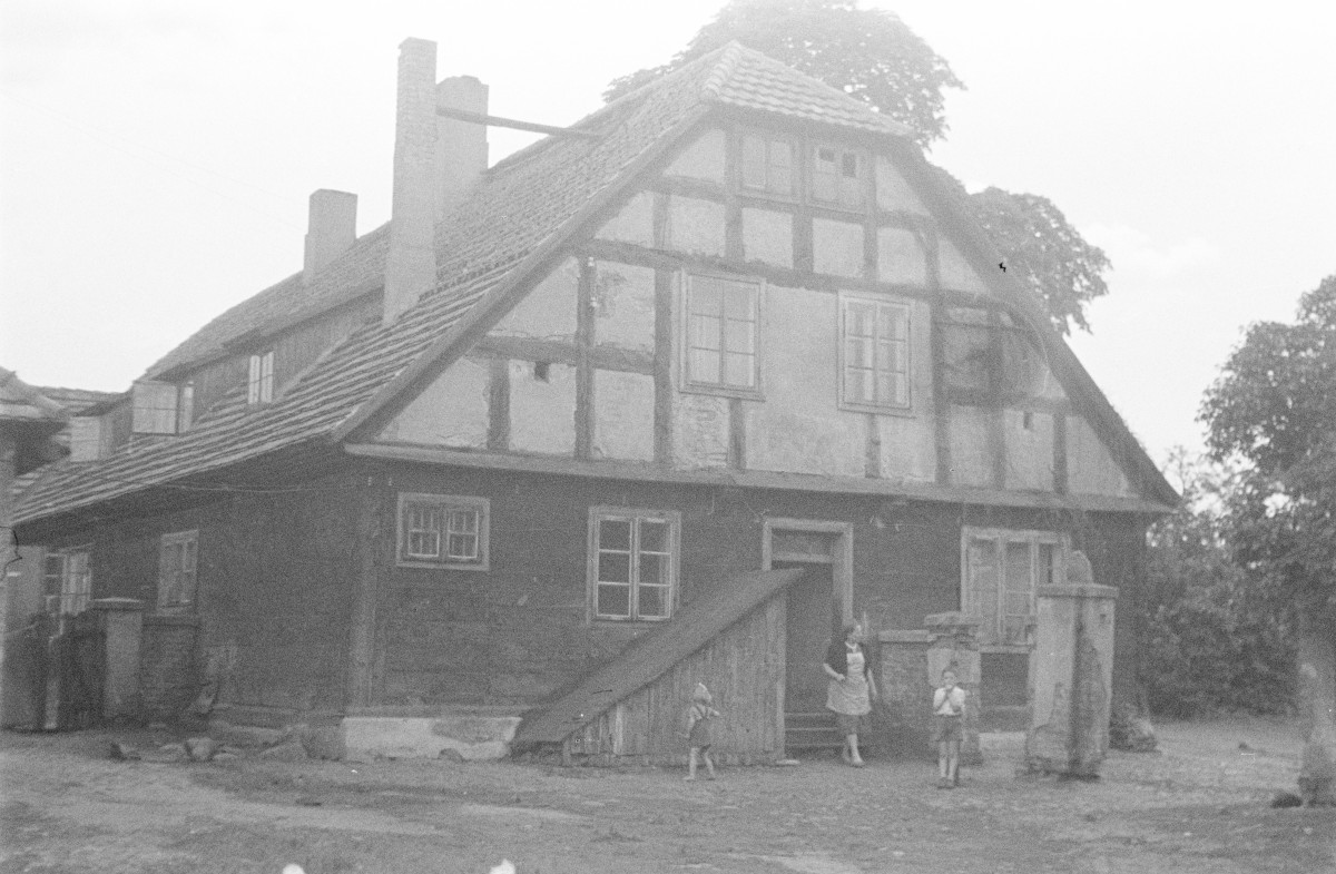 dworek modrzewiowy - elewacje ul. Sępolińska 7, skan 1