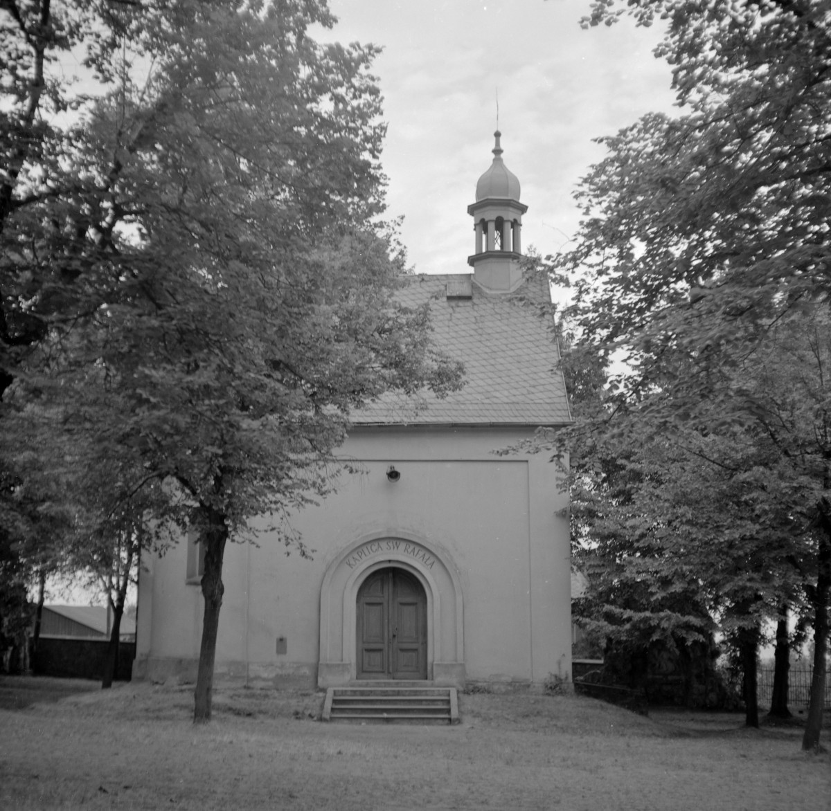 kaplica Św. Rafała - elewacja, skan 1