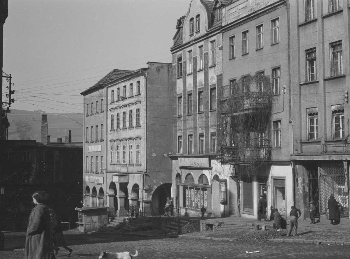 rynek - domy podcieniowe, skan 1