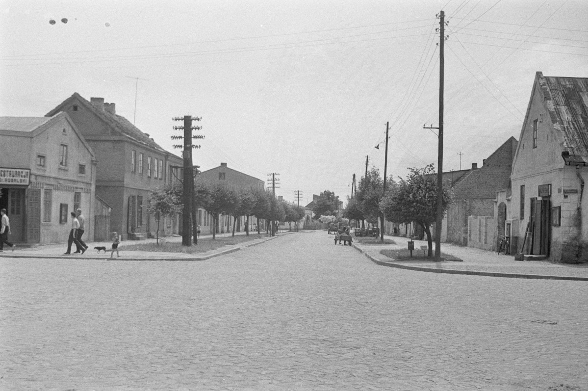 pierzeje rynku / skweru - zabudowa miejska, elewacje, skan 1