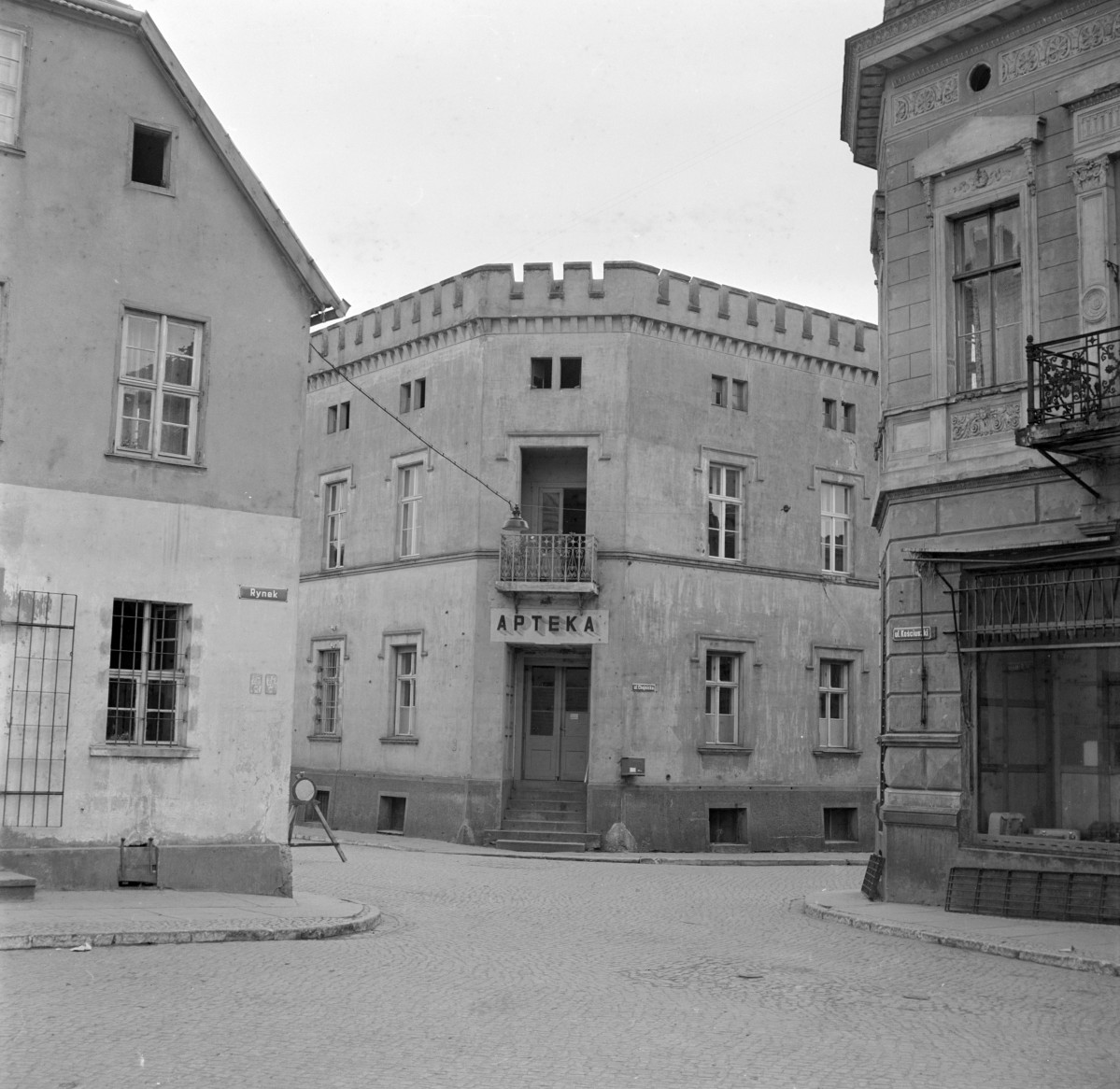 kamienice - elewacje frontowe, skan 1