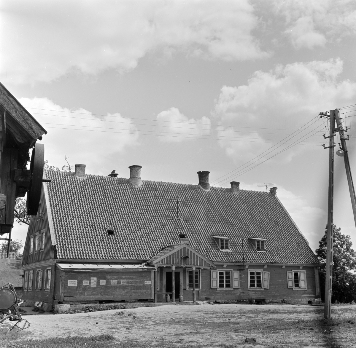 dom w PGR, bud. P. Loewen (1802 r) - elewacja od podwórza, skan 1