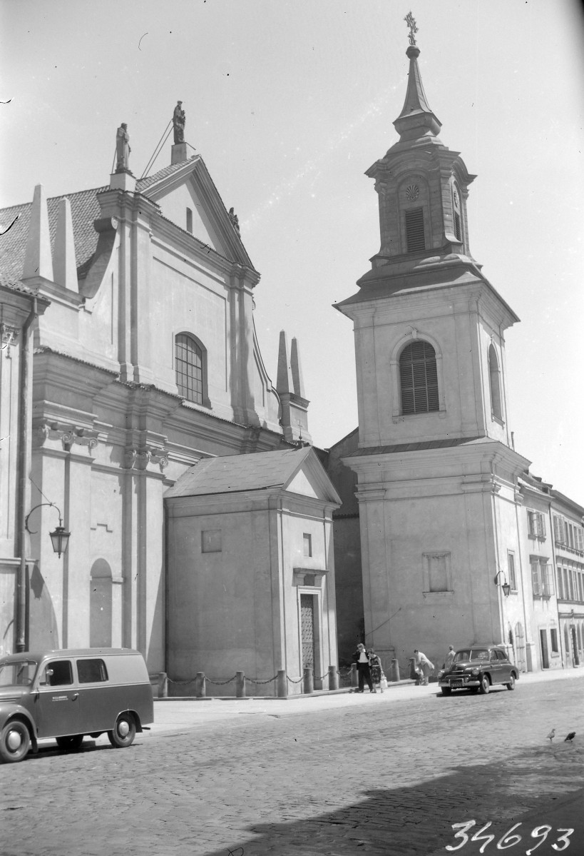 kościół św. Jacka - fasada i dzwonnica, skan 1