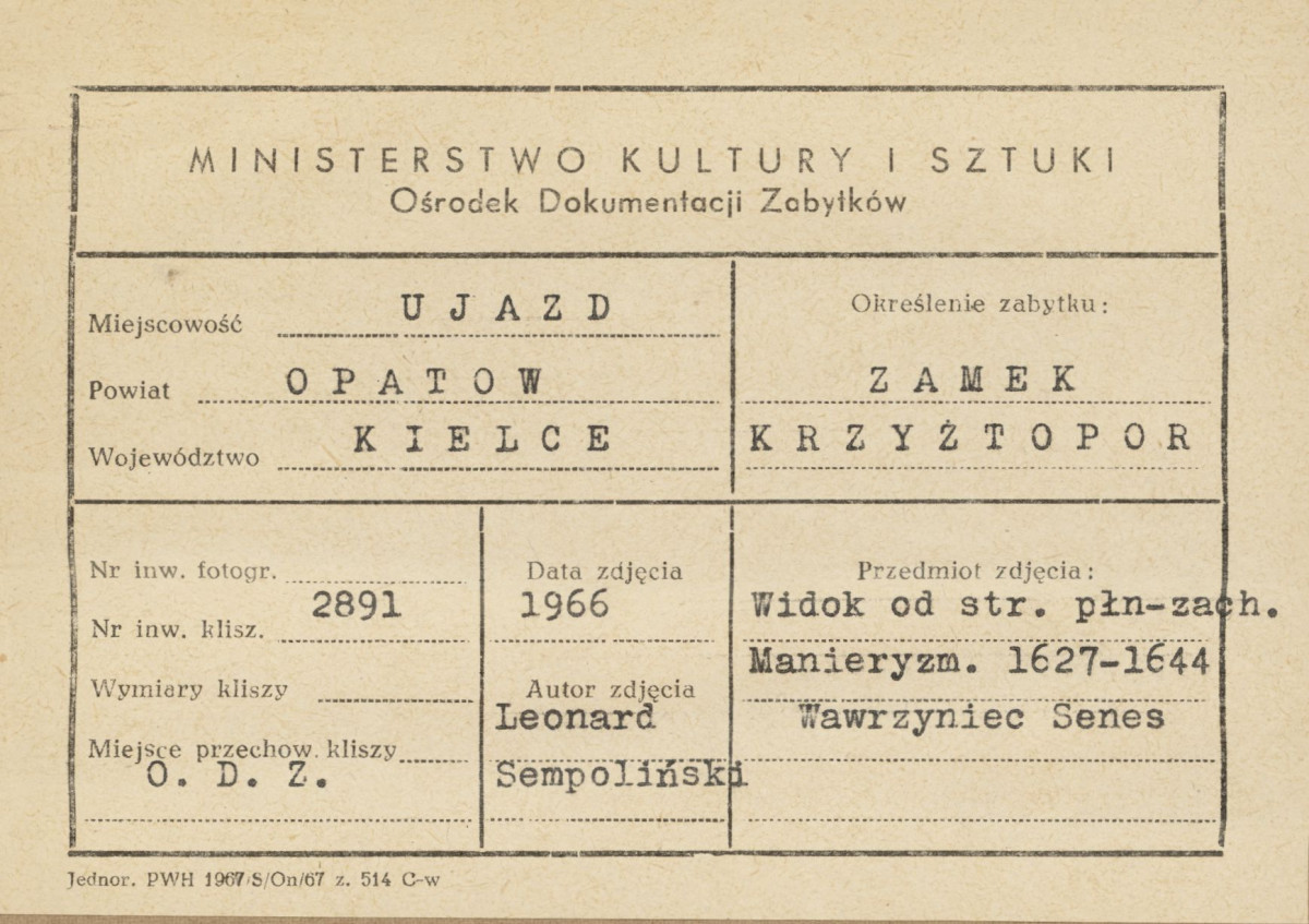 Ruiny zamku  Krzyżtopór  -  widok ogólny od strony płn. -   zach. - metryczka, skan 1
