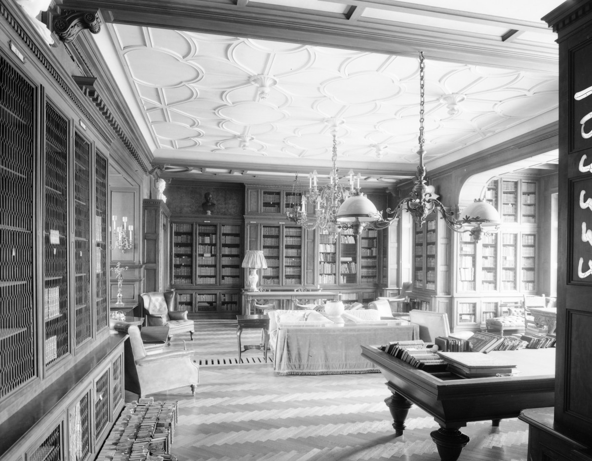 zamek magnacki Lubomirskich i Potockich - wnętrze - piętro I - Biblioteka, skan 1