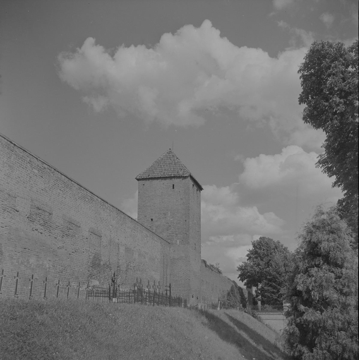 Baszta Prochowa oraz mury miejskie, skan 1