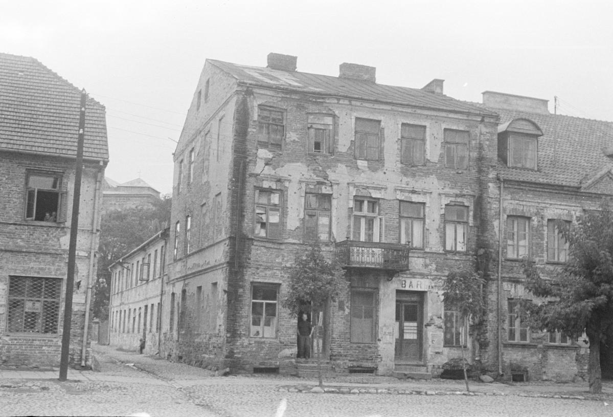 kamienica Rynek 10 - elewacja północna, skan 1