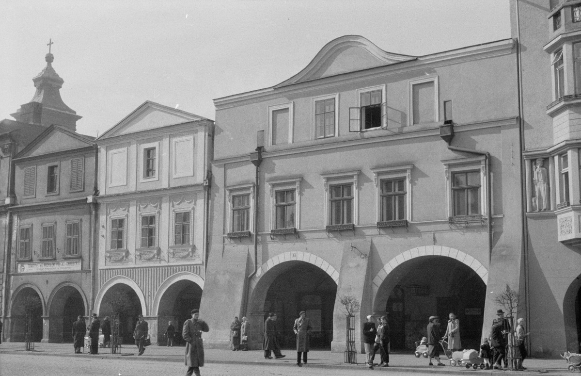 rynek - pierzeja, kamienice, skan 1