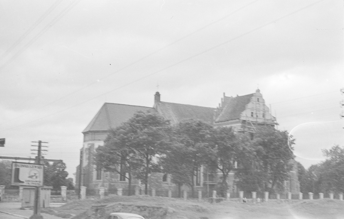 Katedra św. Michała Archanioła - widok ogólny, skan 1
