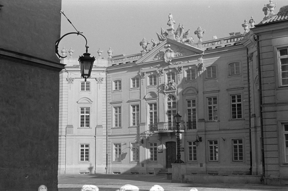 pałac Sapiechów, koszary Sapieżyńskie - elewacja, skan 1