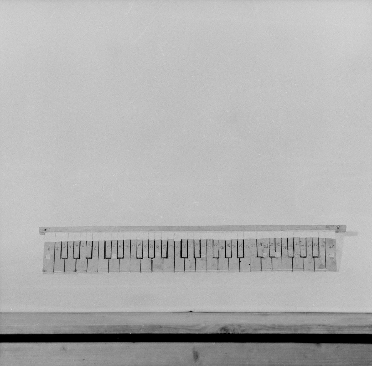 Klasztor ss. Klarysek - pozytyw szkatulny, detale, klawiatura, skan 1