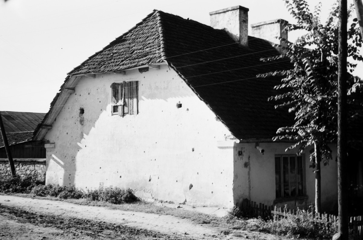 dom - elewacja boczna, skan 1