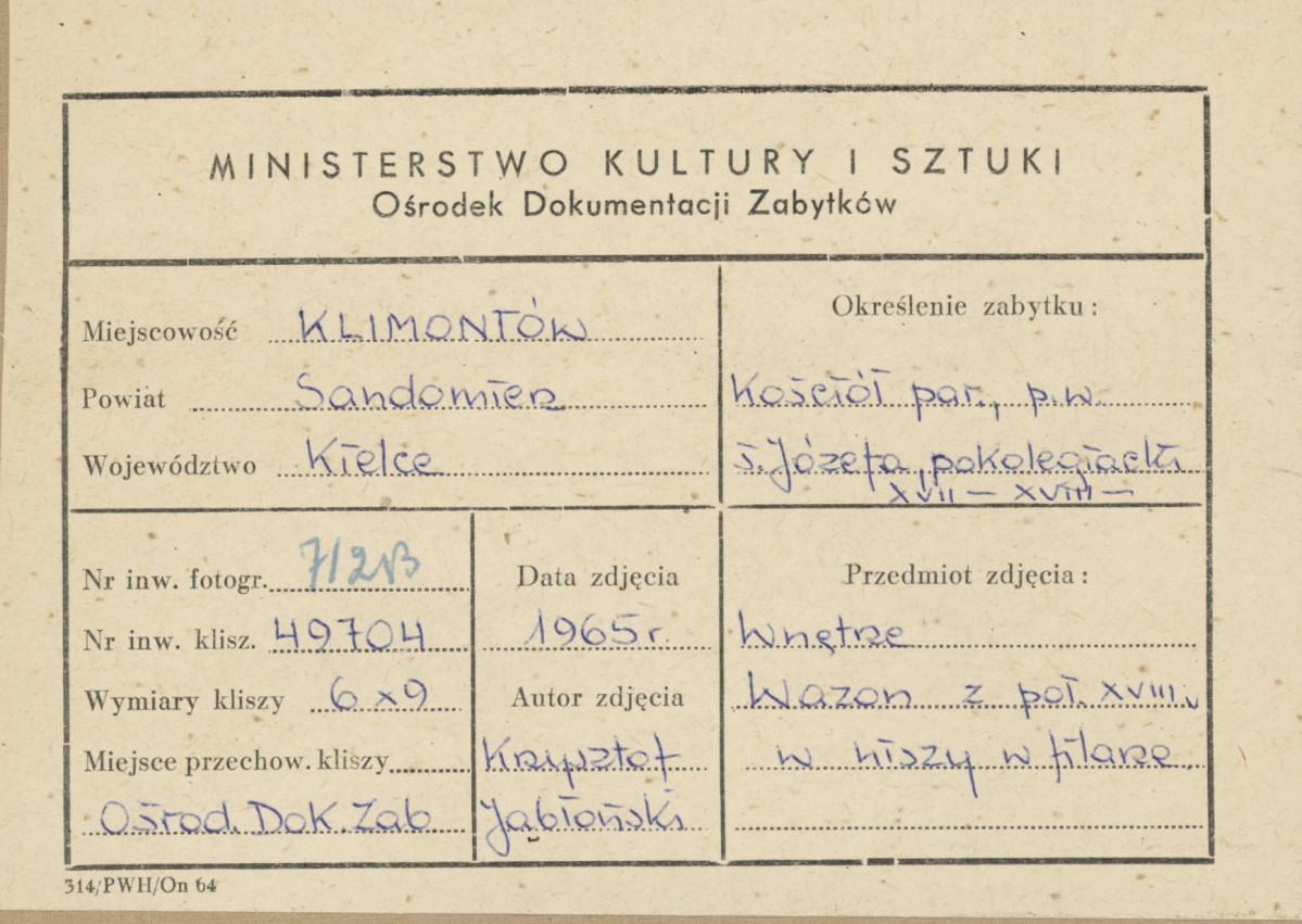 Kościół parafialny - wnętrze, wazon w niszy w filarze - metryczka, skan 1