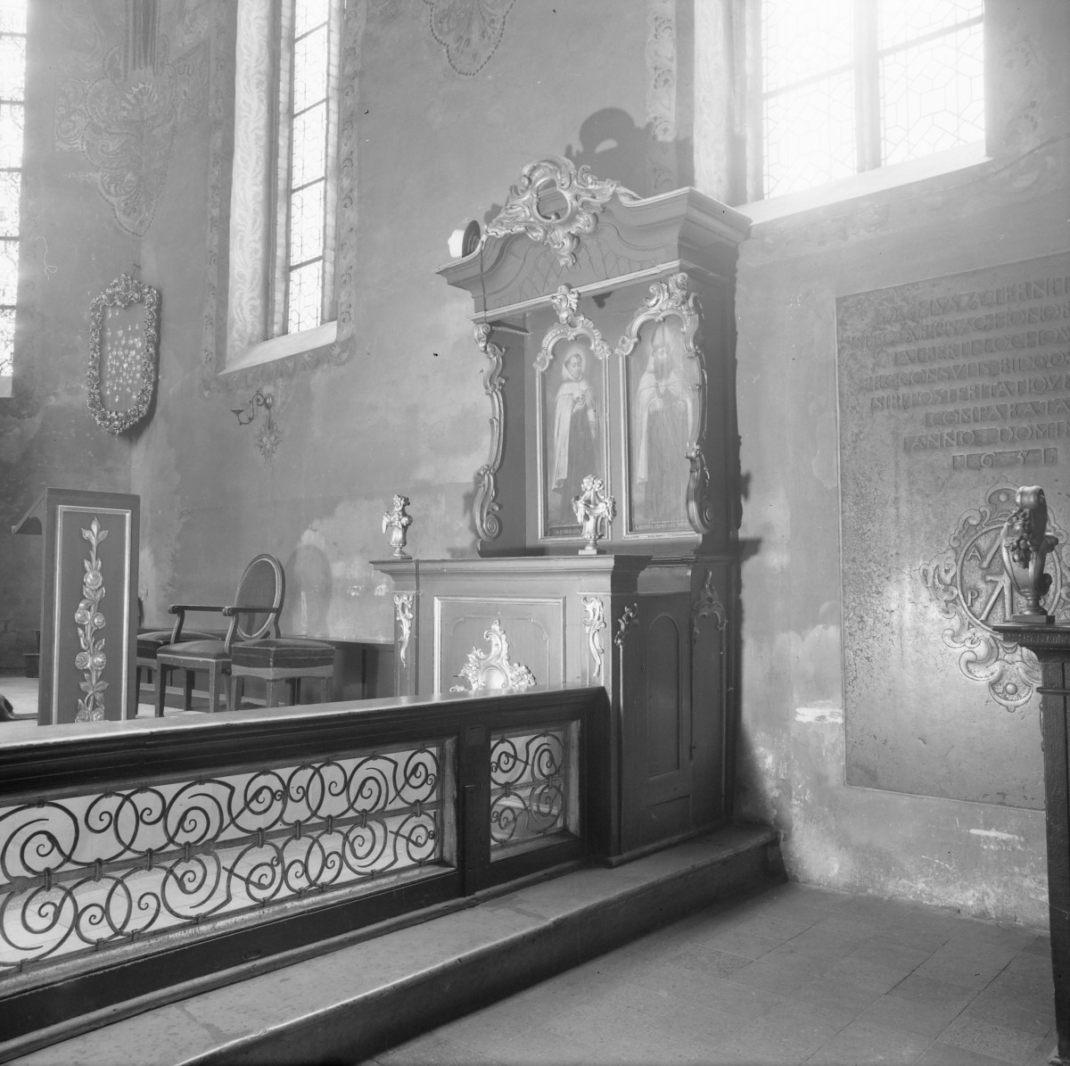 kościół parafialny pw. św.św. Marcina i Mikołaja - tron po stronie południowej, skan 1