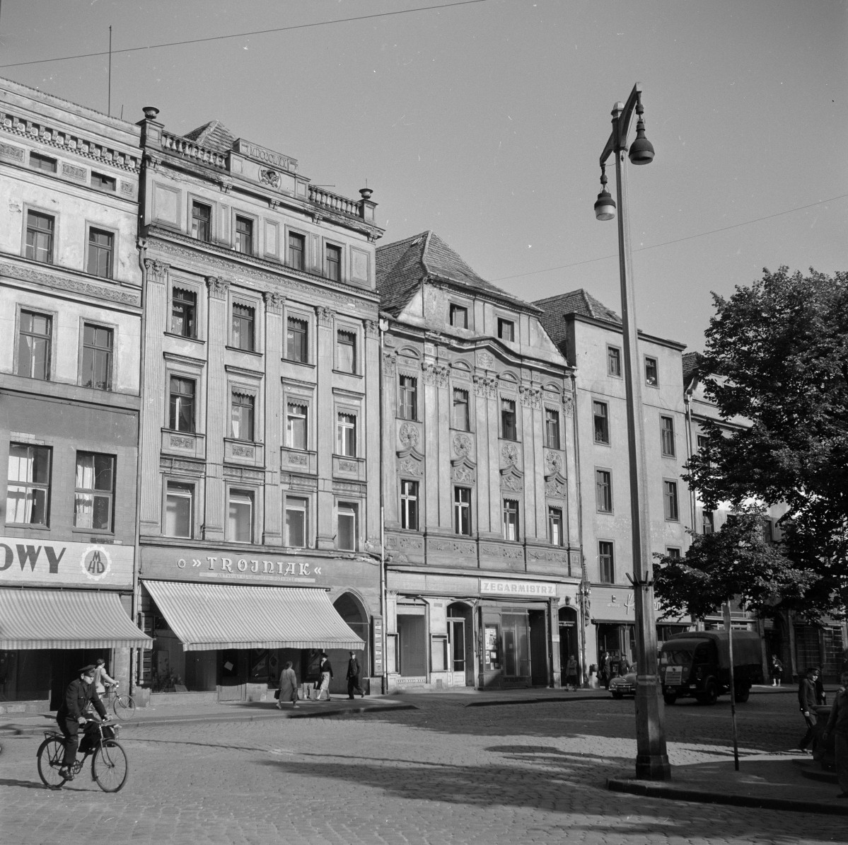 rynek - kamienice i sklepy, skan 1