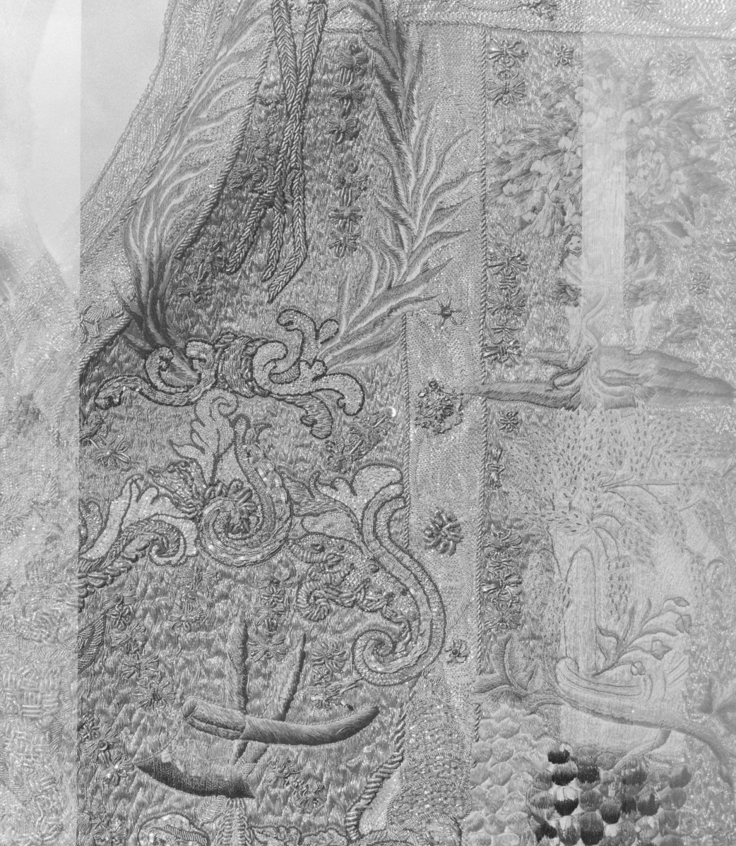 Skarbiec Katedralny - Ornat bp. Górskiego. Całość, przód. Detale., skan 1