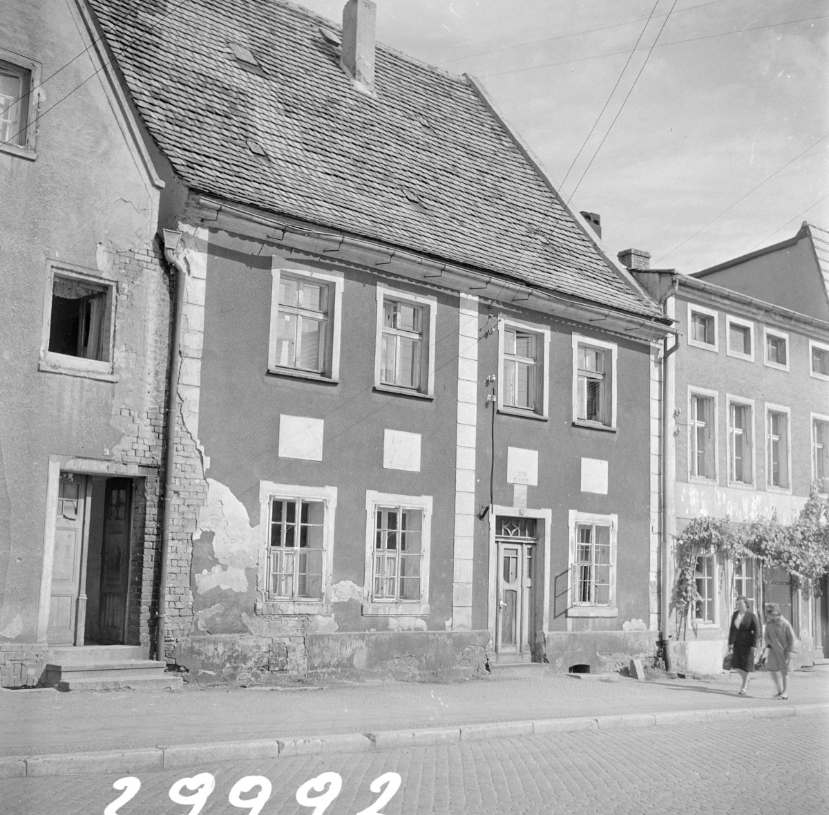 kamienica - elewacja frontowa, skan 1