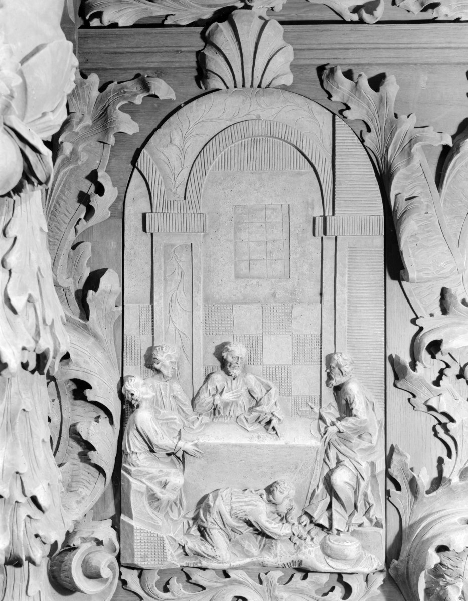 kościół parafialny pw. Wniebowzięcia NMP i Jana Chrzciciela - stalle, płaskorzeźba "Magdalena myje nogi Chrystusa", skan 1