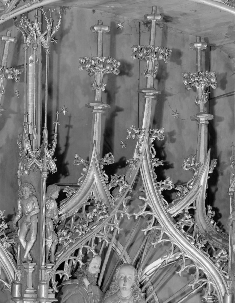 Kościół Mariacki pw. Wniebowzięcia Najświętszej Marii Panny - ołtarz Wita Stwosza: część środkowa scena: Wniebowzięcia głowy Chrystusa i Marii, skan 1