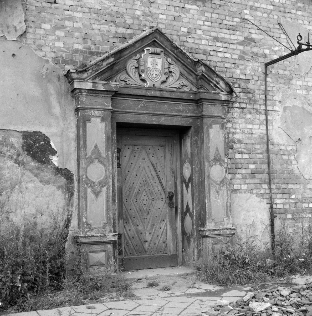 spichlerz ul. Nadbrzeźna - elewacja: portal, skan 1