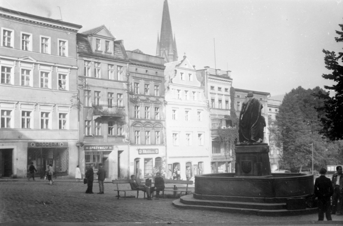 rynek - pierzeja, skan 1