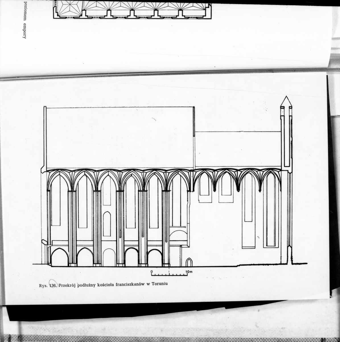 żródło: T. Mroczko, Architektura gotycka na ziemi chełmińskiej, PWN 1980 - kościół Franciszkanów - przekrój podłużny, skan 1