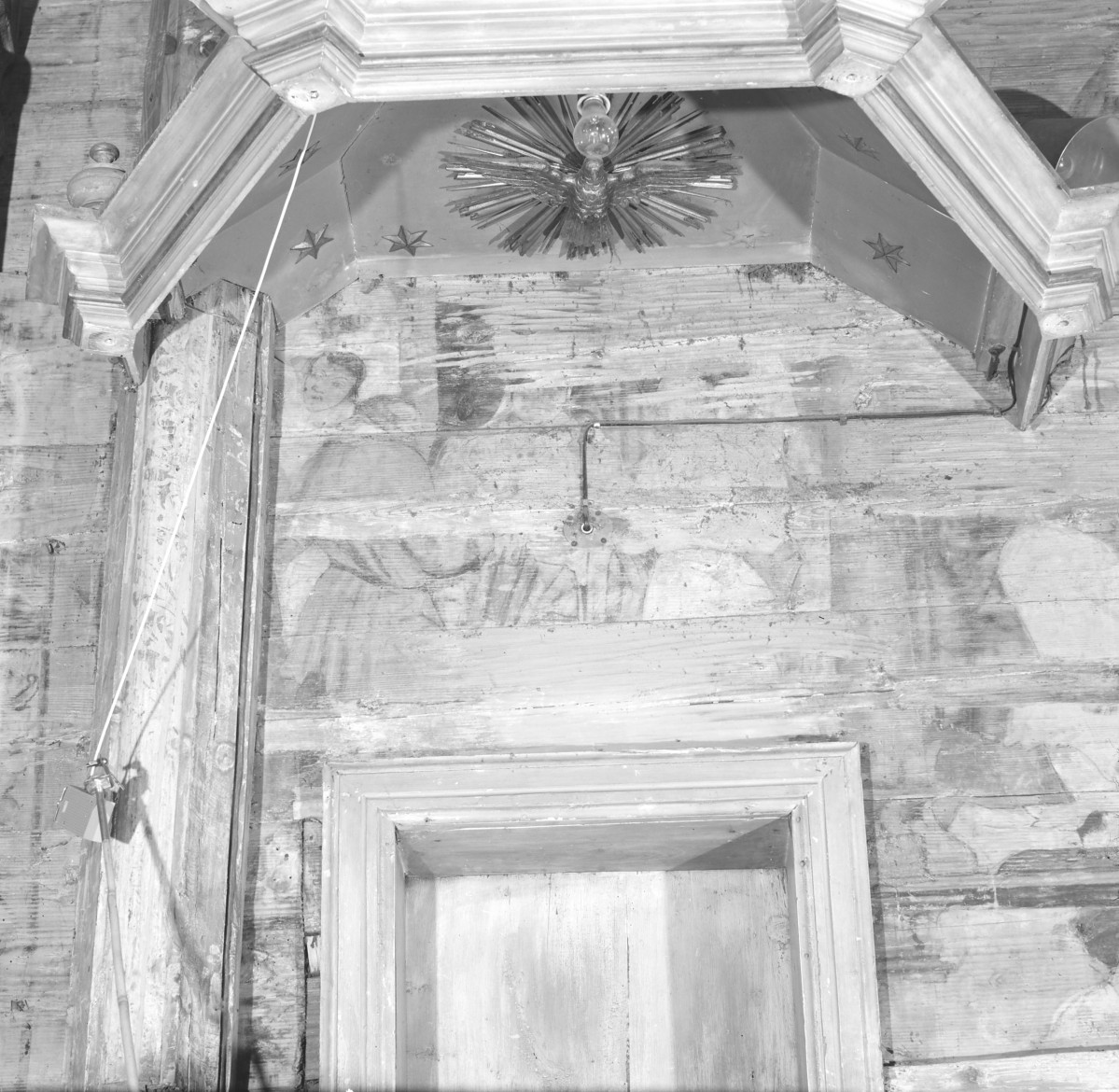 kościół pw. Podwyższenia Krzyża Świętego - wnętrze - nawa główna - ściana północna - fragment polichromii, skan 1