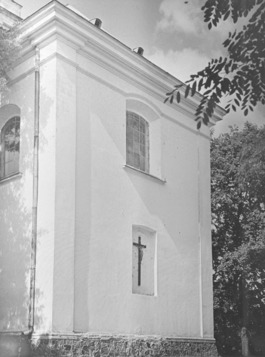 kościół parafialny - elewacja od prezbiterium, skan 1