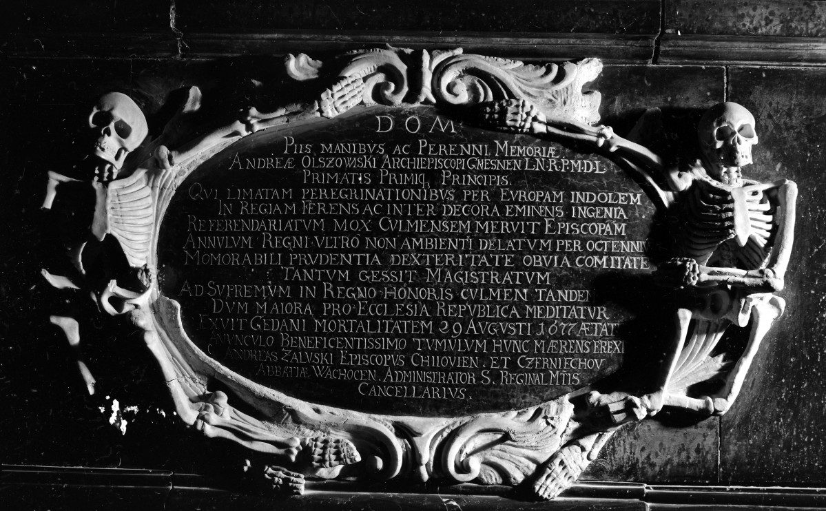 Katedra pw. Wniebowzięcia Najświętszej Marii Panny - wnętrze - kaplica A. Olszowskiego (Św. Andrzeja),  ściana zachodnia, nagrobek A. Olszowskiego - tablica, skan 1