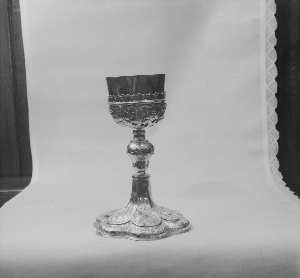 kościół pw. Matki Boskiej Bolesnej i św. Wojciecha - zbiory - kielich z XIX wieku, skan 1