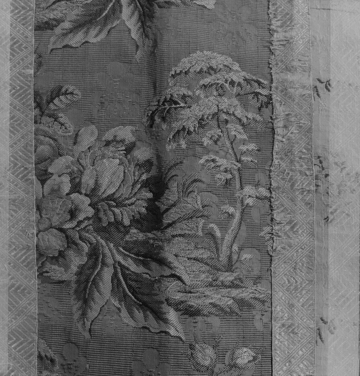 Skarbiec Katedralny - Dalmatyka. Francja ok. 1740. Fragment raportu wzoru kolumny przodu., skan 1