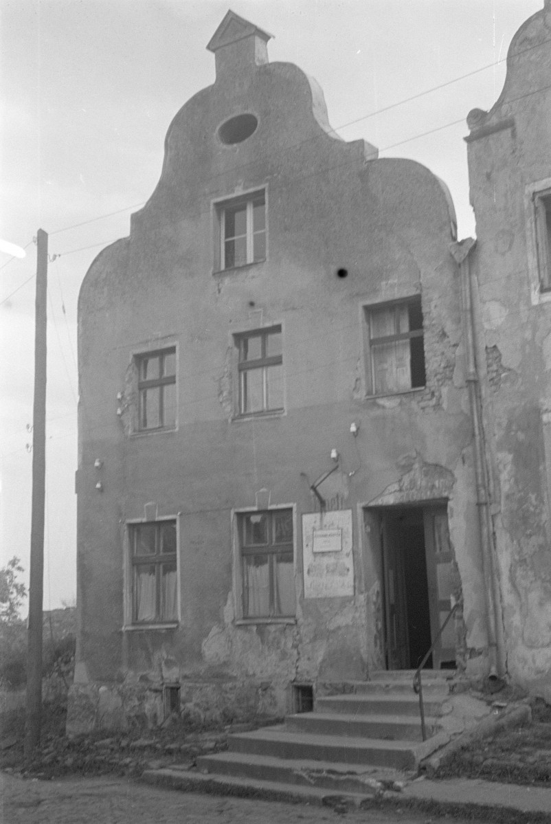 kamienica - elewacja frontowa, skan 1