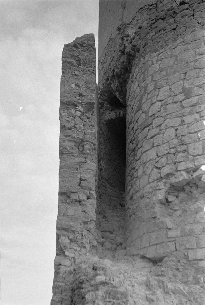 fragment baszty, skan 1