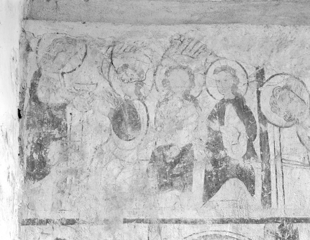 Bazylika N.M.P - wnętrze. Południowa kaplica świątyni i freski na ścianach. Fragment polichromii., skan 1