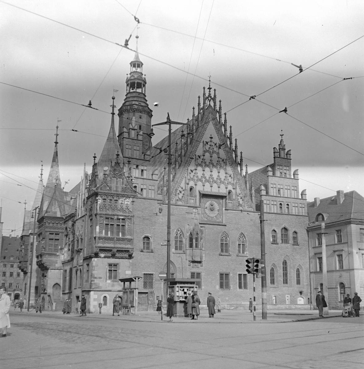 ratusz - elewacje, skan 1