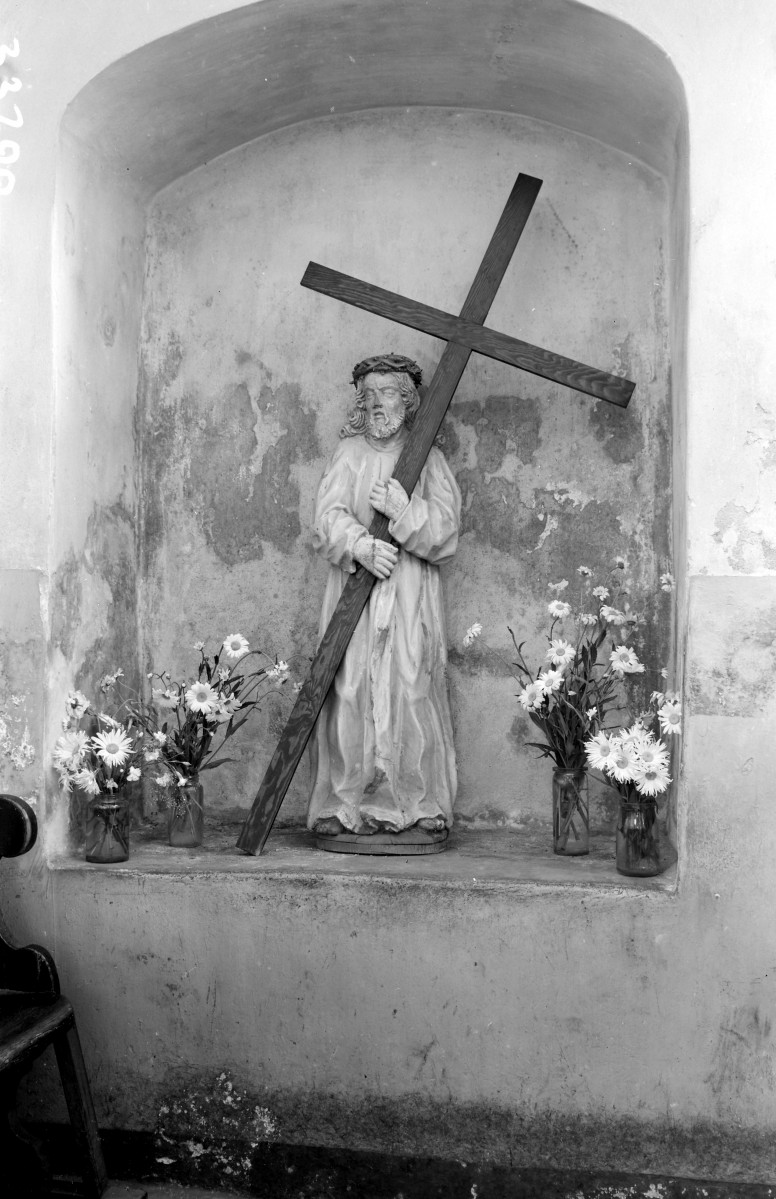 kościół parafialny pw. Świętej Trójcy - wnętrze, Chrystus, figura, skan 1