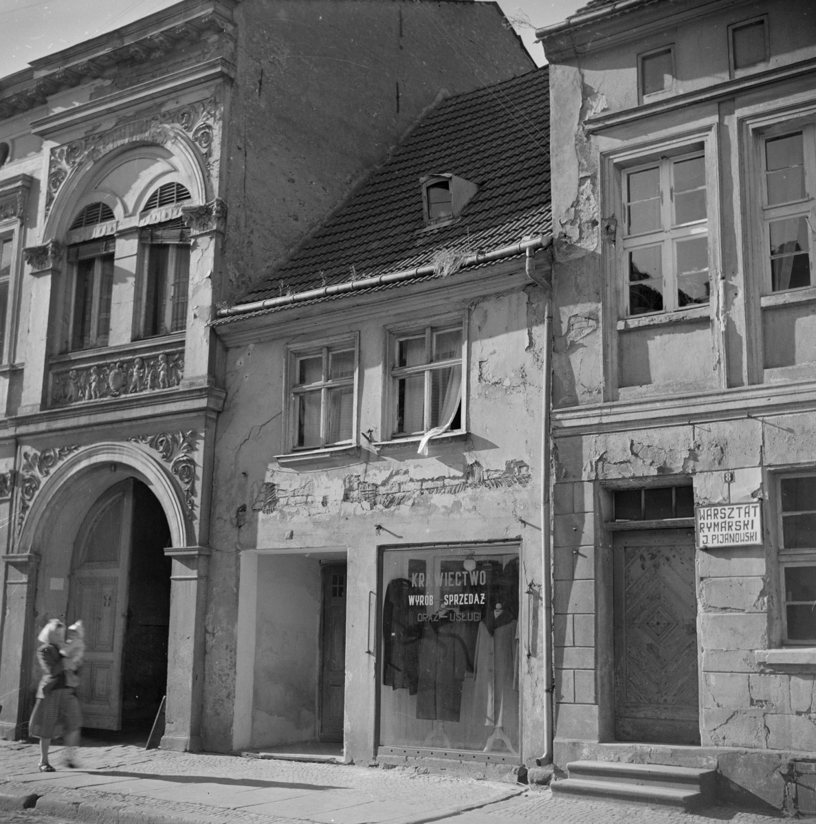 kamienica - elewacja frontowa, skan 1