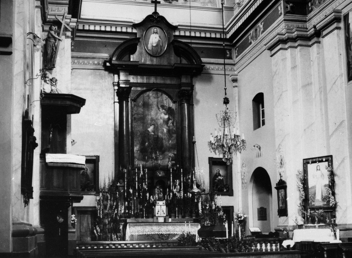 klasztor Kapucynów - kościół pw. Zwiastowania Pańskiego - wnętrze - prezbiterium - ołtarz główny, skan 1