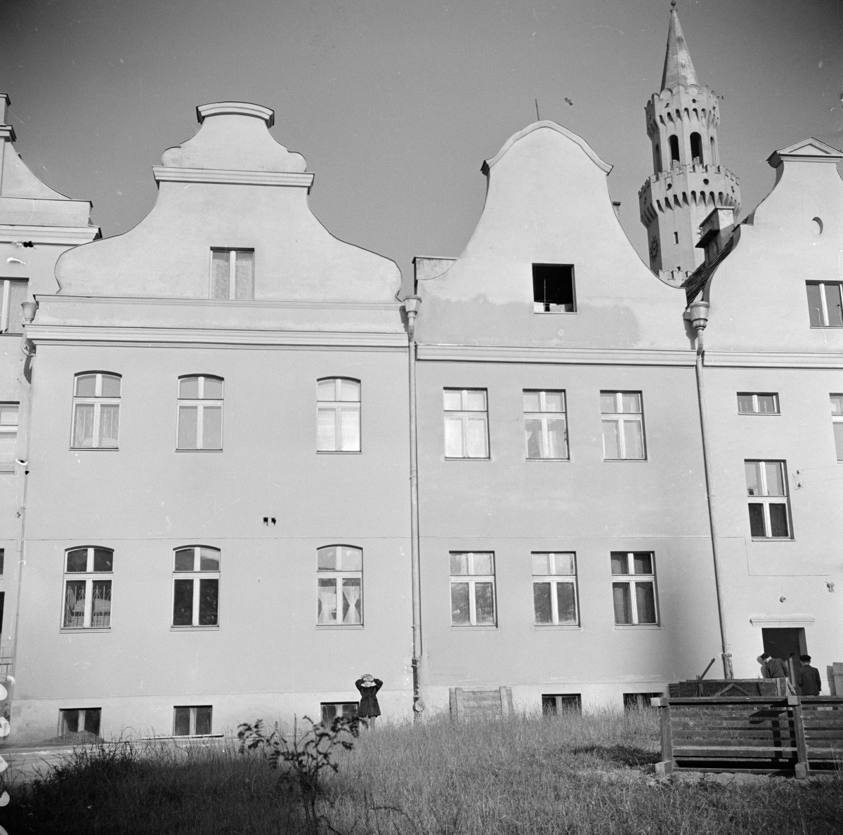 kamienica - elewacja frontowa, skan 1