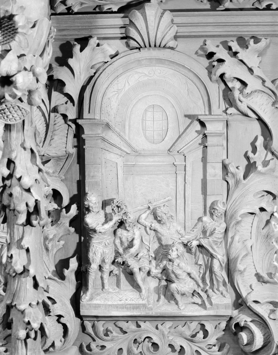 kościół parafialny pw. Wniebowzięcia NMP i Jana Chrzciciela - stalle, płaskorzeźba "Cierniem koronowanie", skan 1